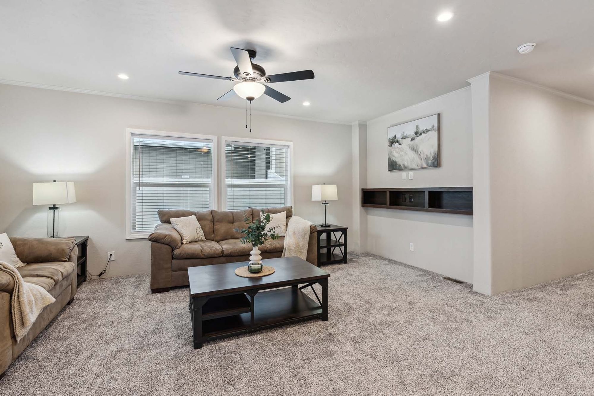 DreamWorks DW4603D living room 2