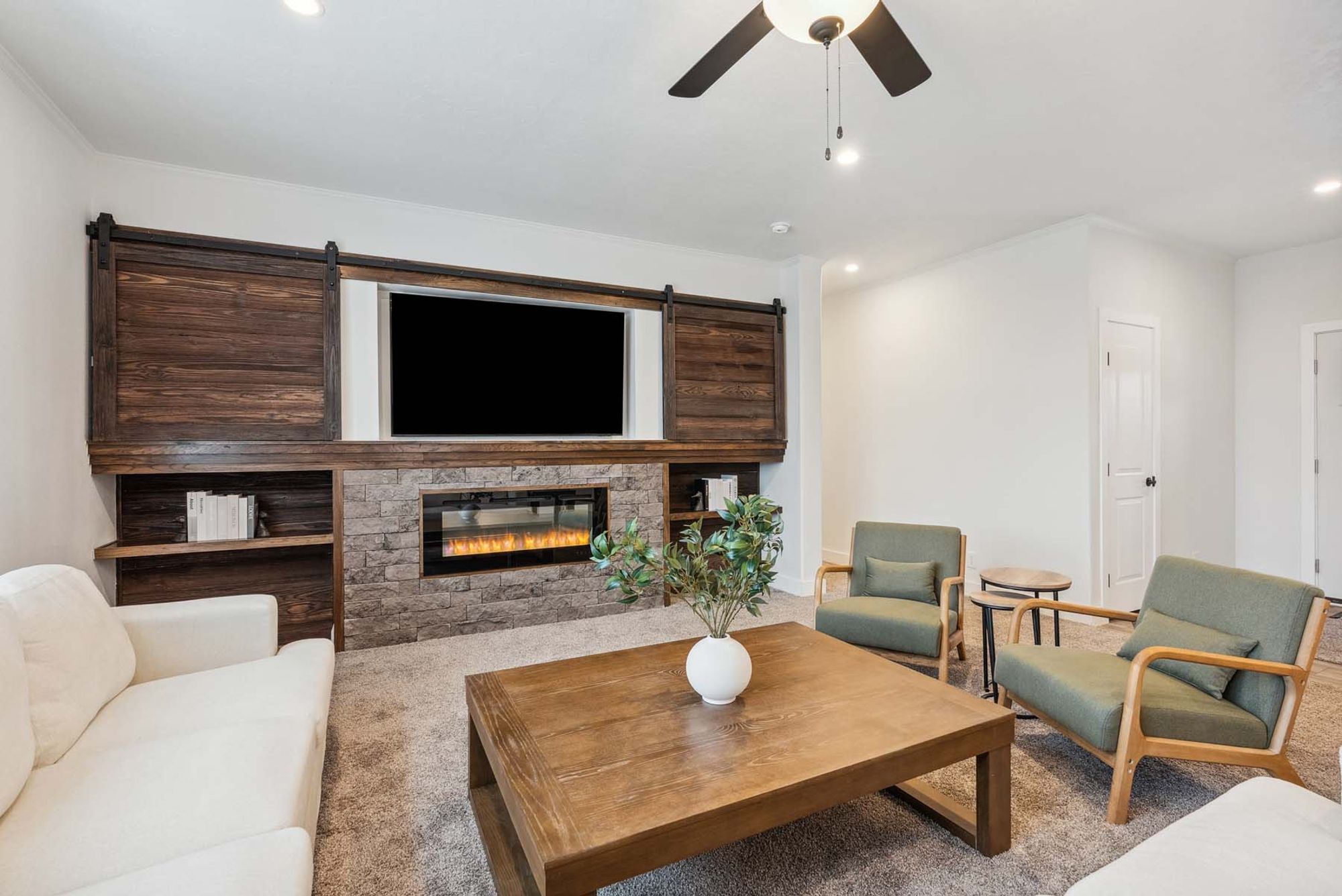 selkirk advantage living room 2