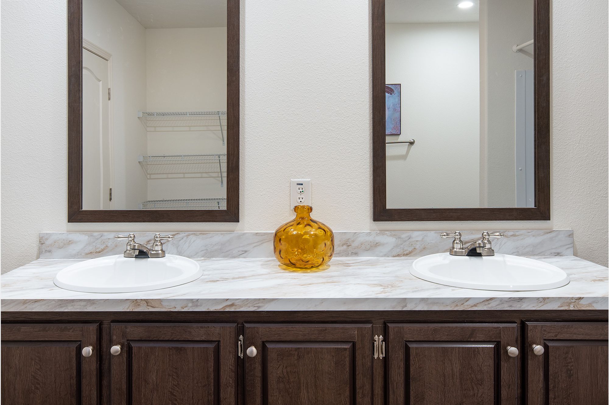 Hidden Valley HV4764M Master Bath 3