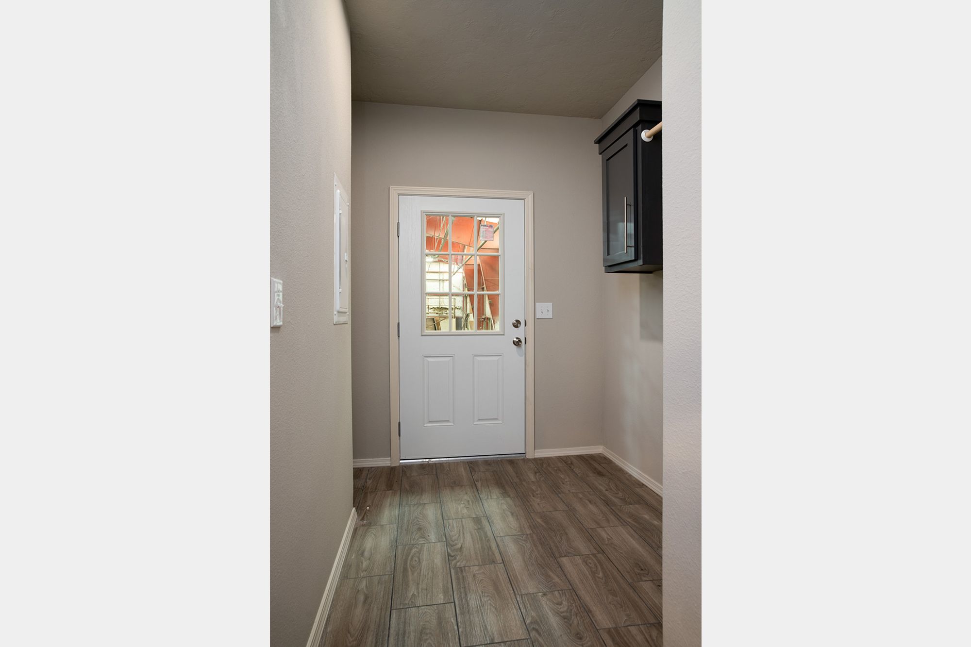 Hidden Creek HC6563P utility room