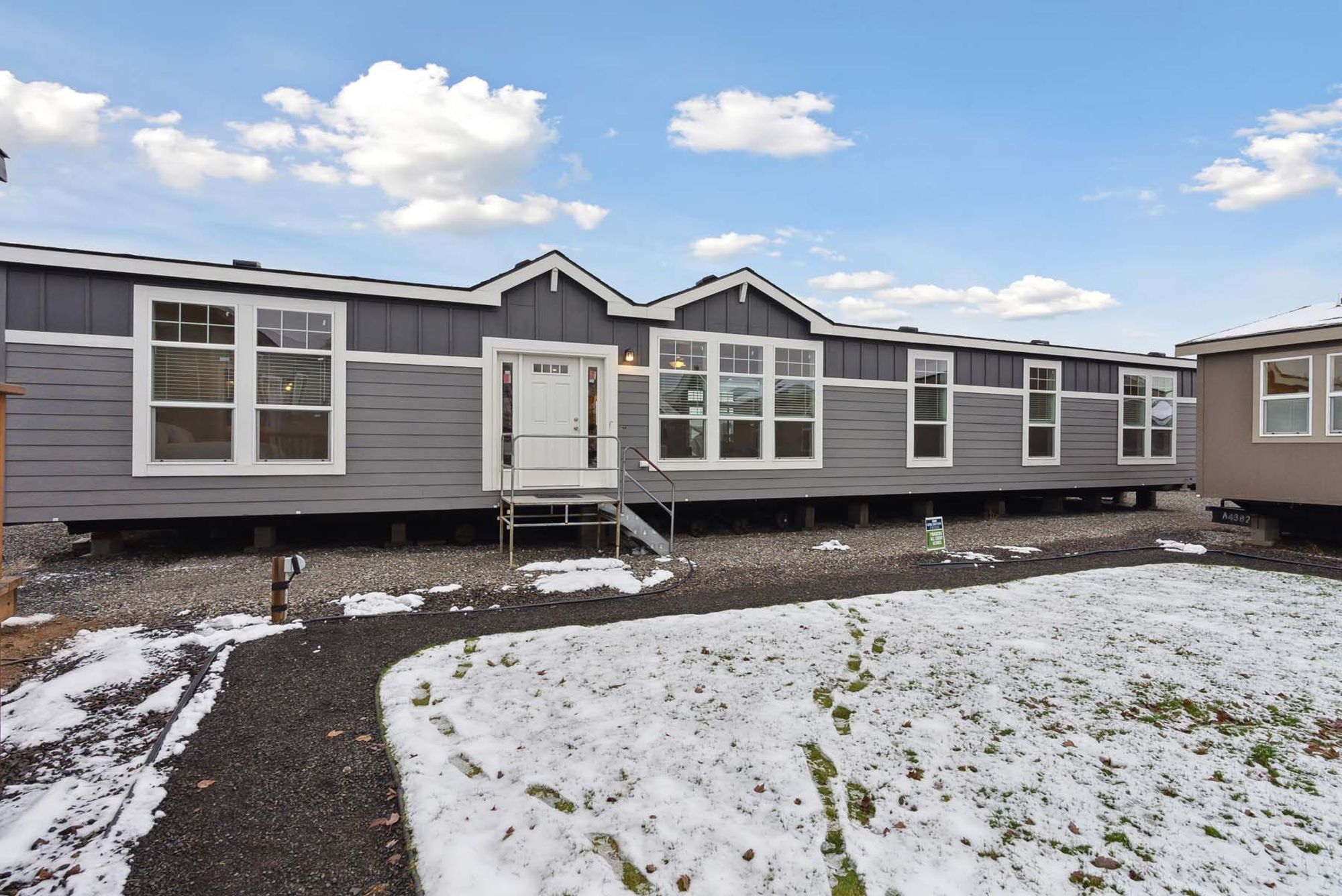 Hidden Valley Estates HV6764M Exterior 2