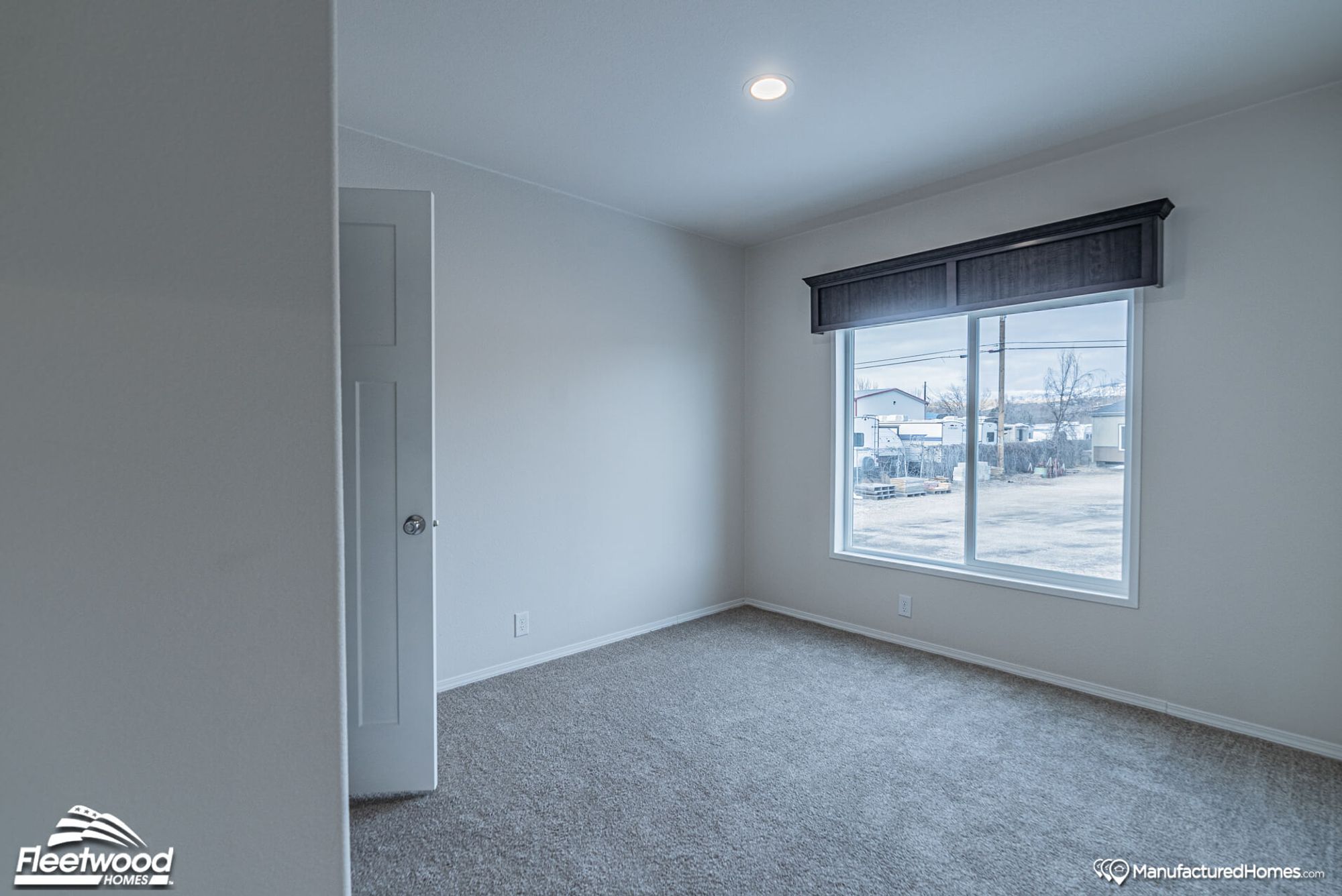 Mid-sized empty bedroom