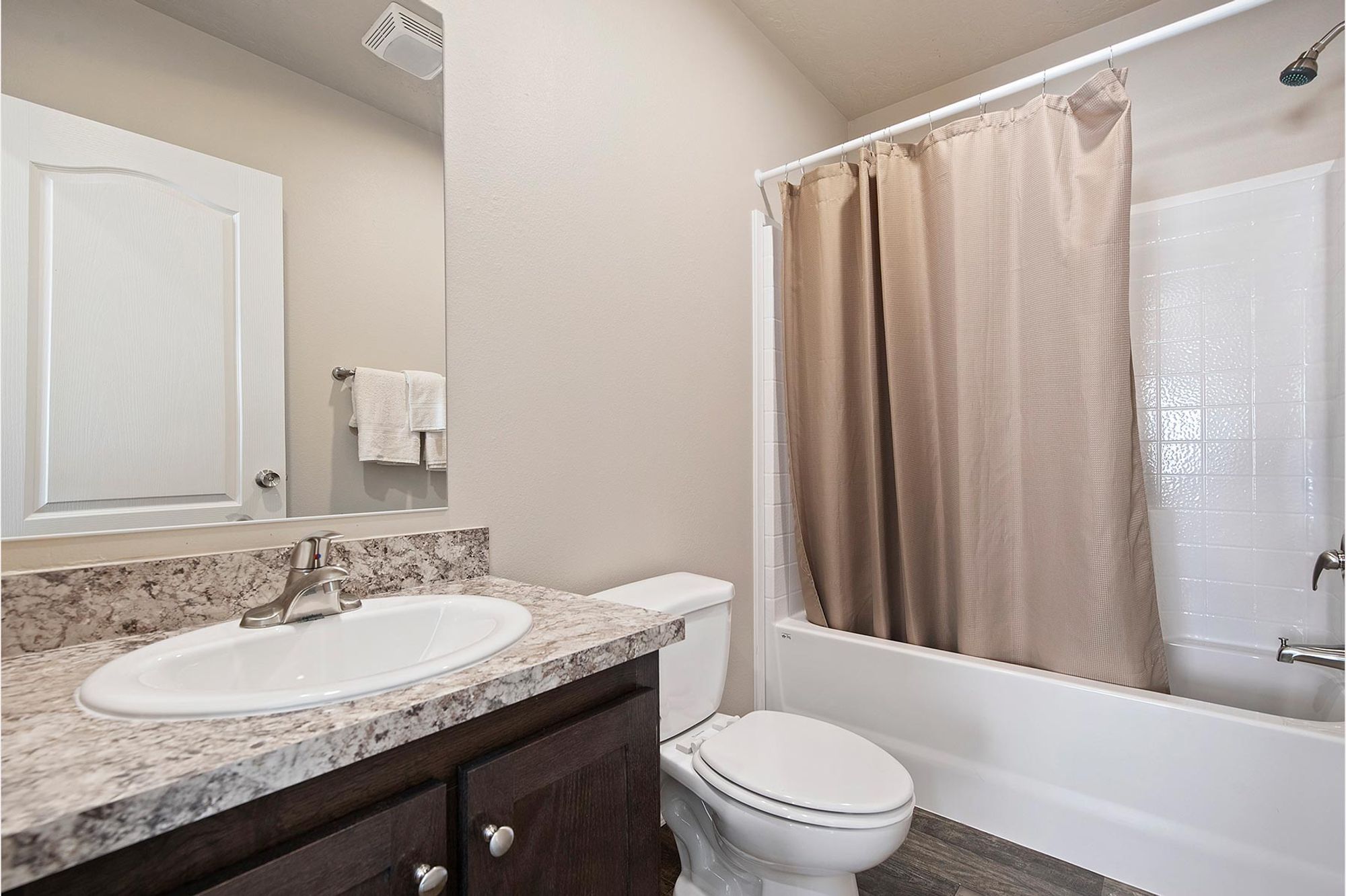 Dreamworks 4483B Bath