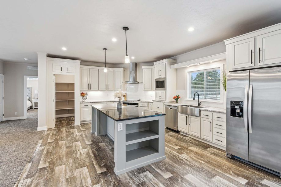 Hidden Valley Estates HV6764M Kitchen 1