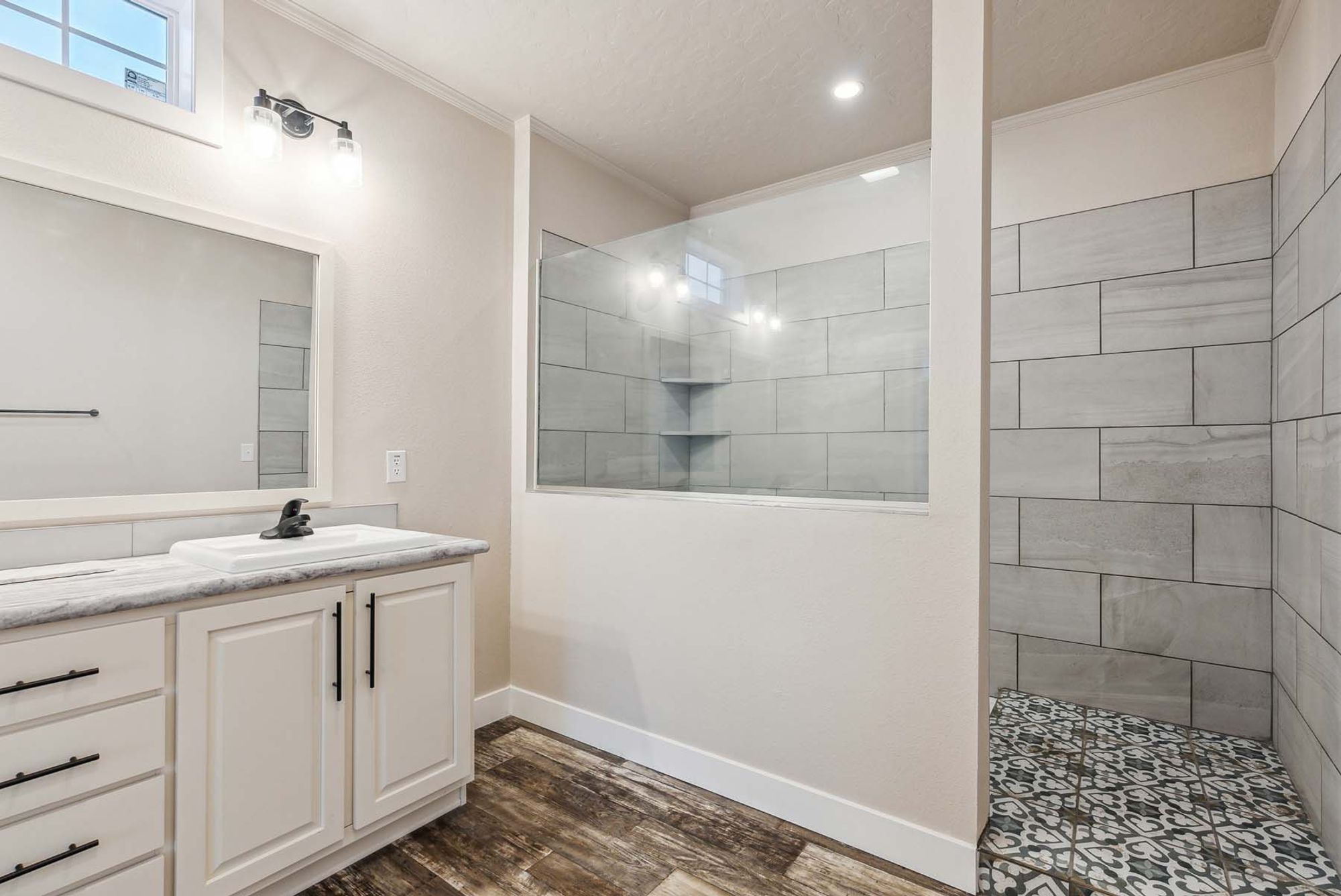 Hidden Valley Estates HV6764M Primary Bath 2