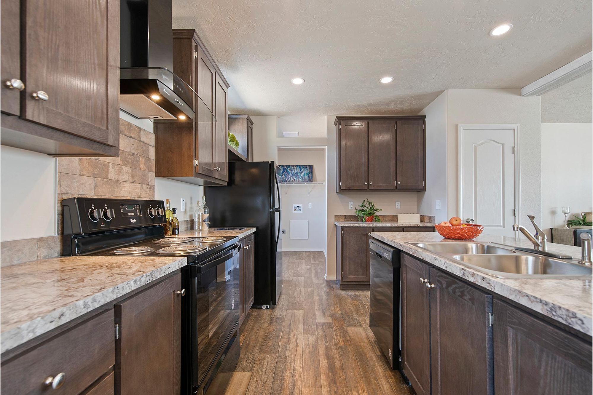 Dreamworks 4483B Kitchen 4