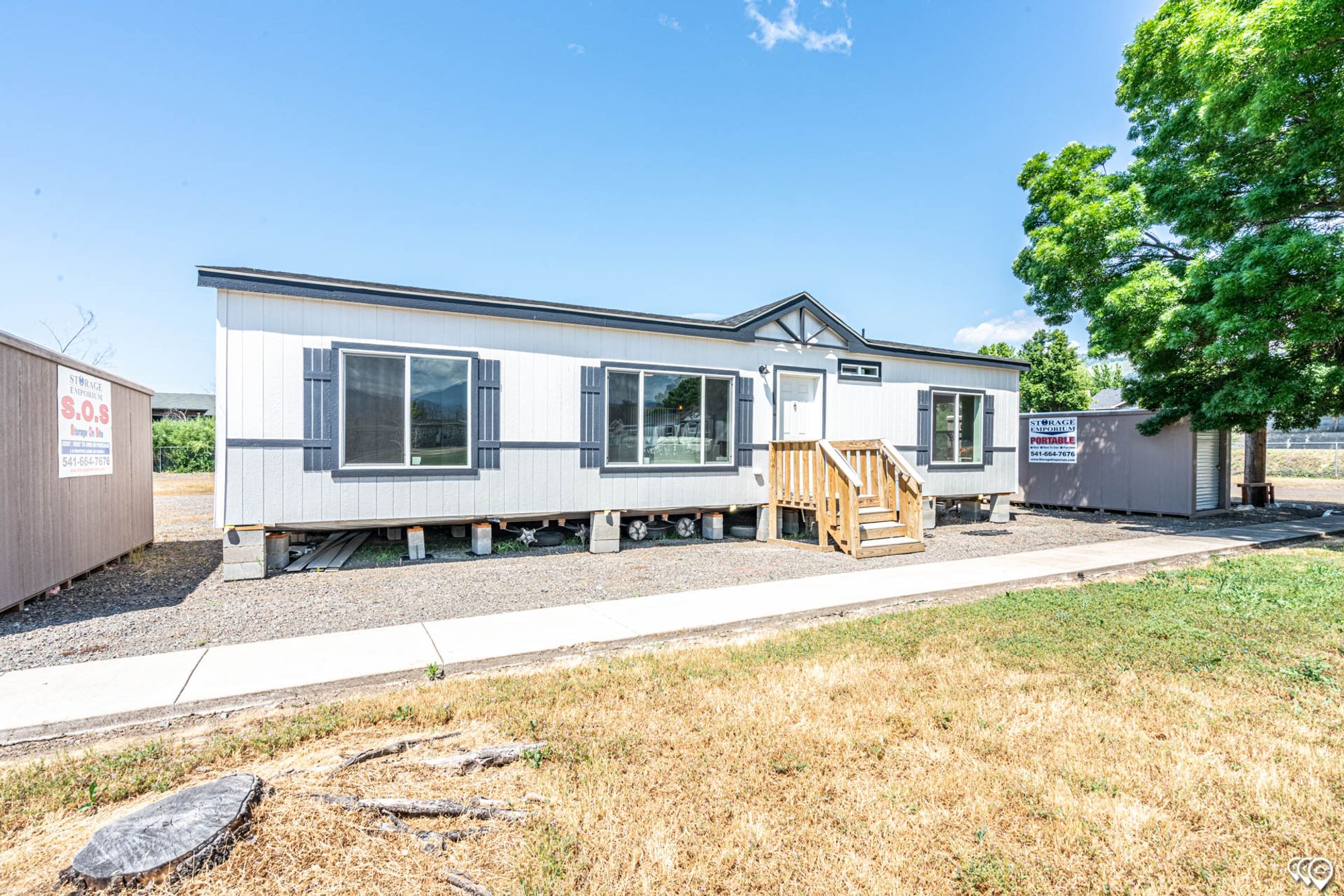 Long single-story house option