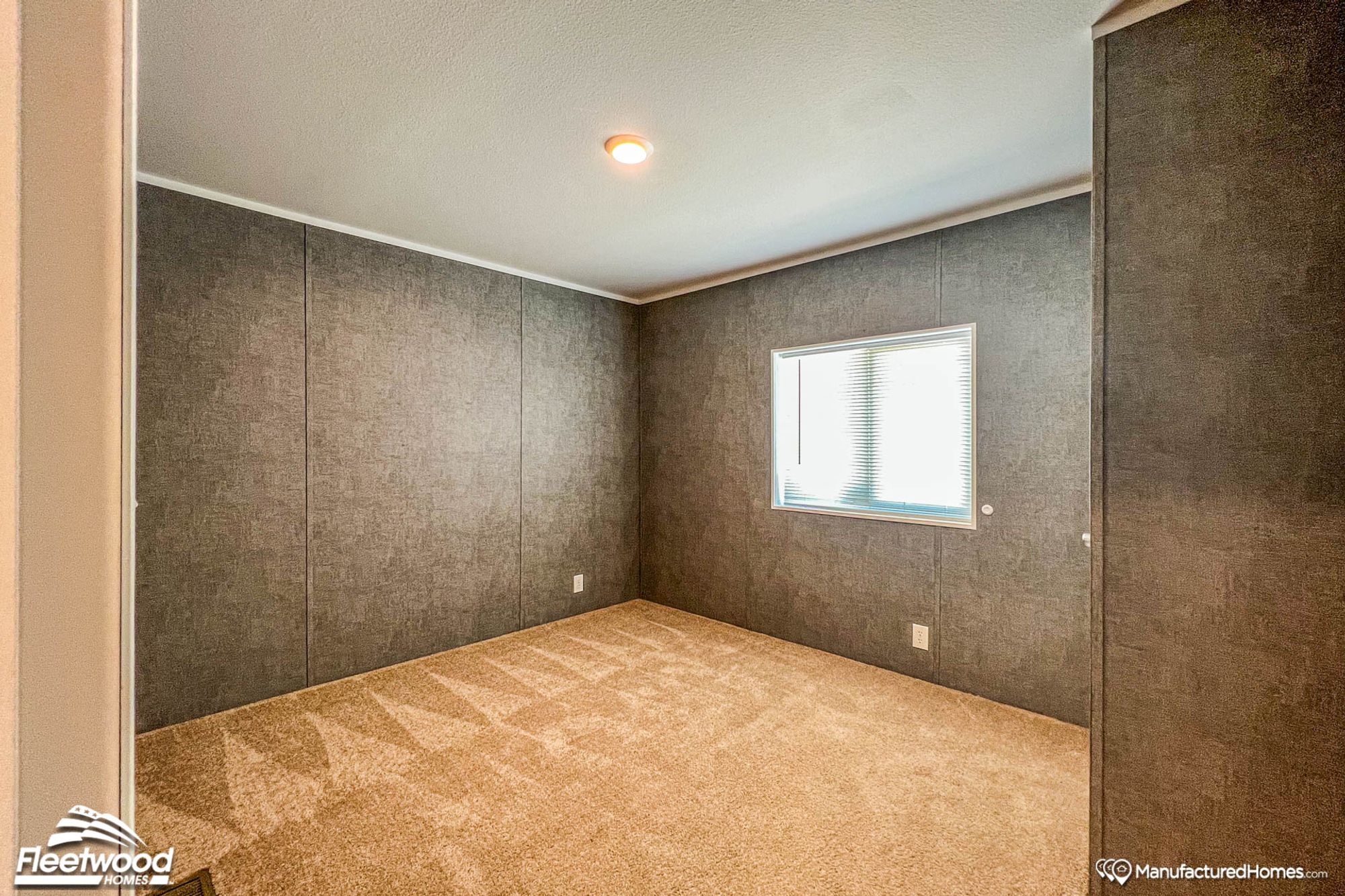 Mid-sized empty room