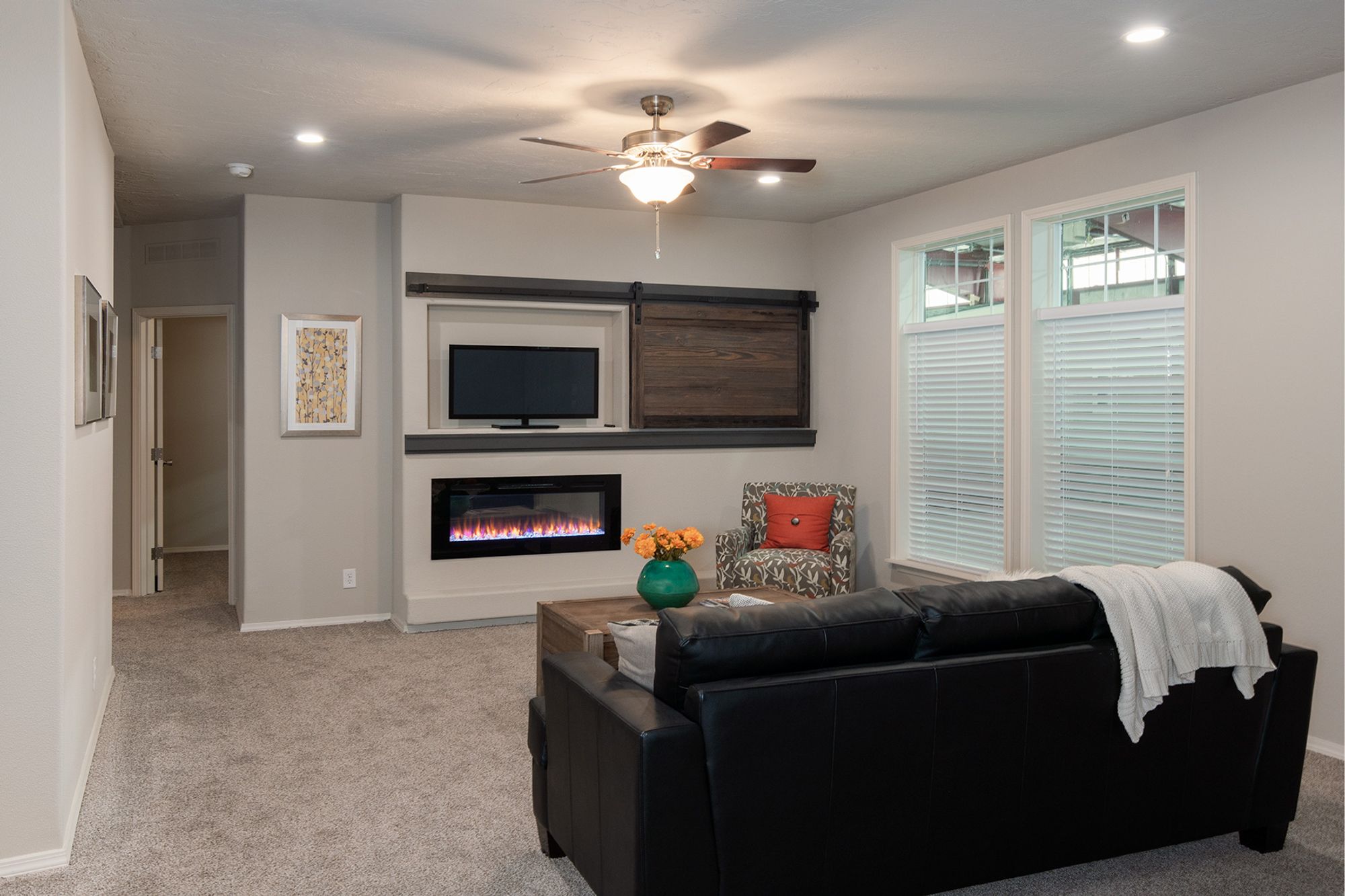 Hidden Creek HC6563P living room 1