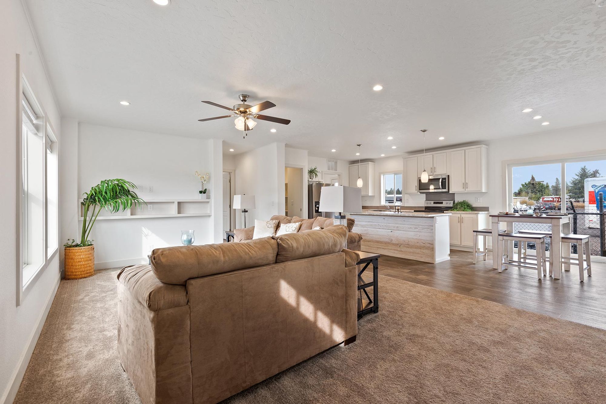 Living Room 4