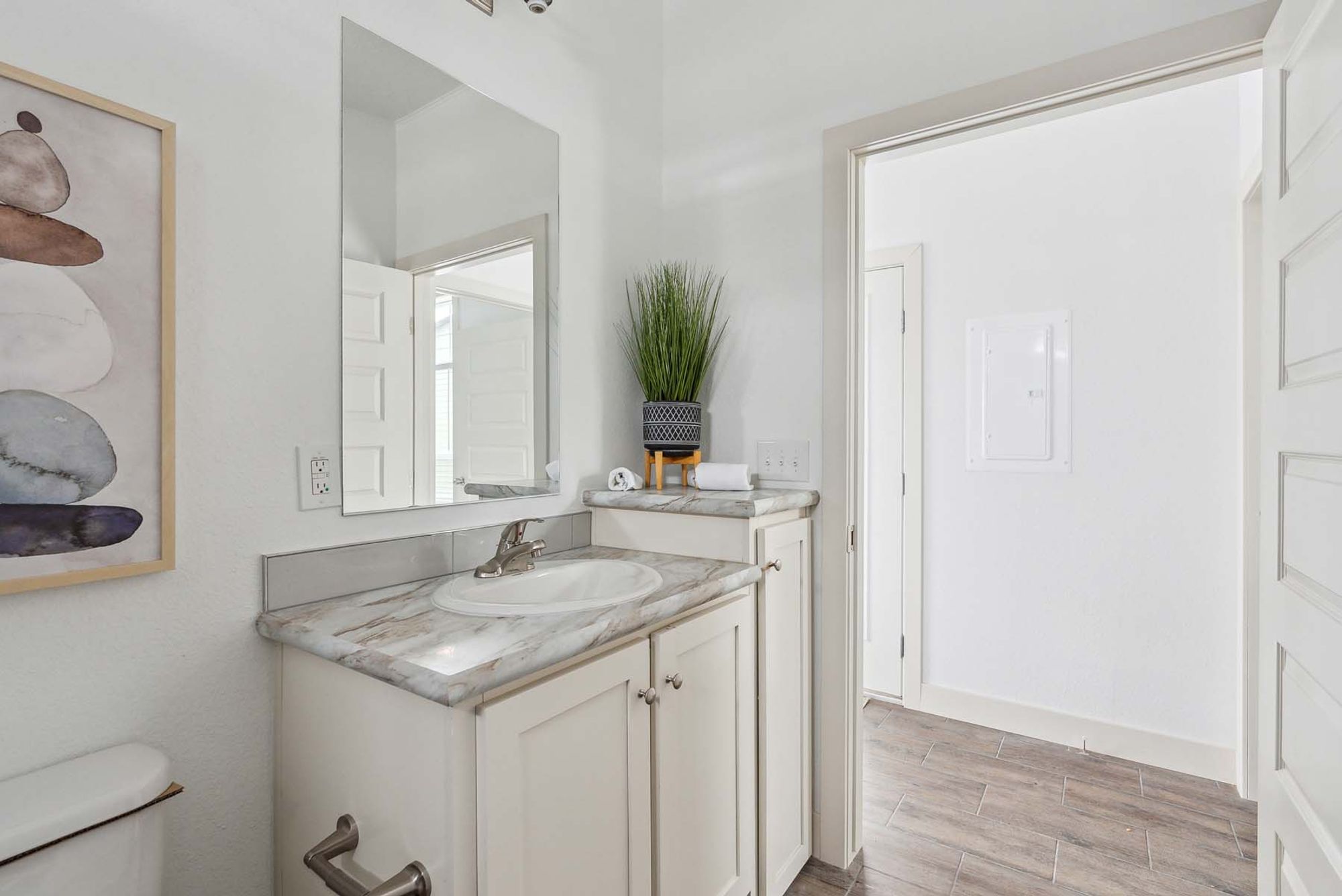 ADU 2321B primary bath 2