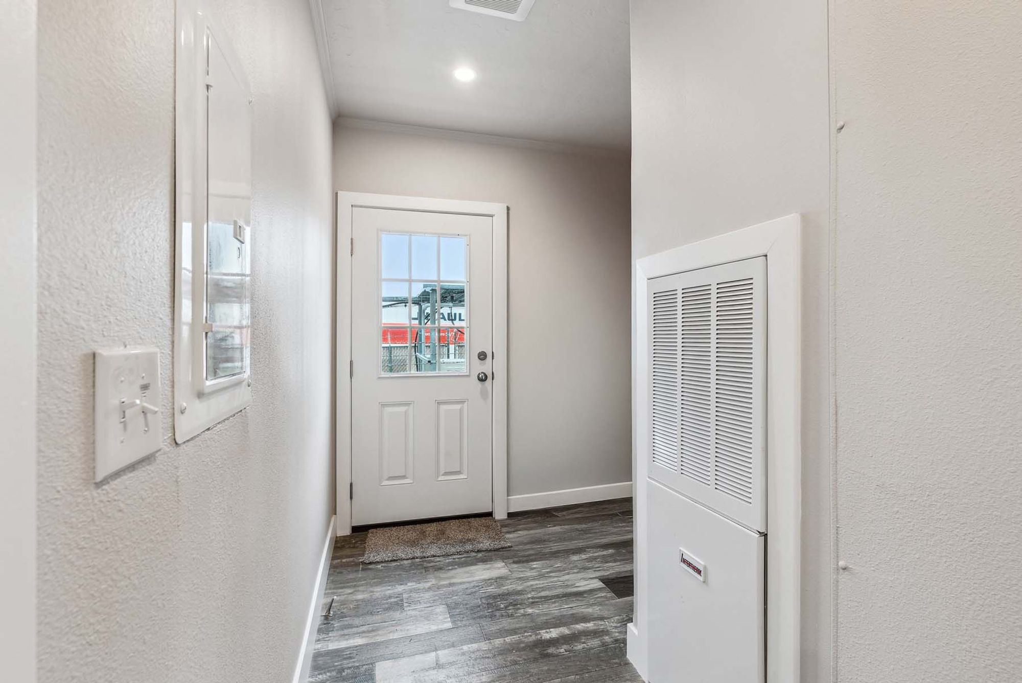 DreamWorks DW4764F utility room