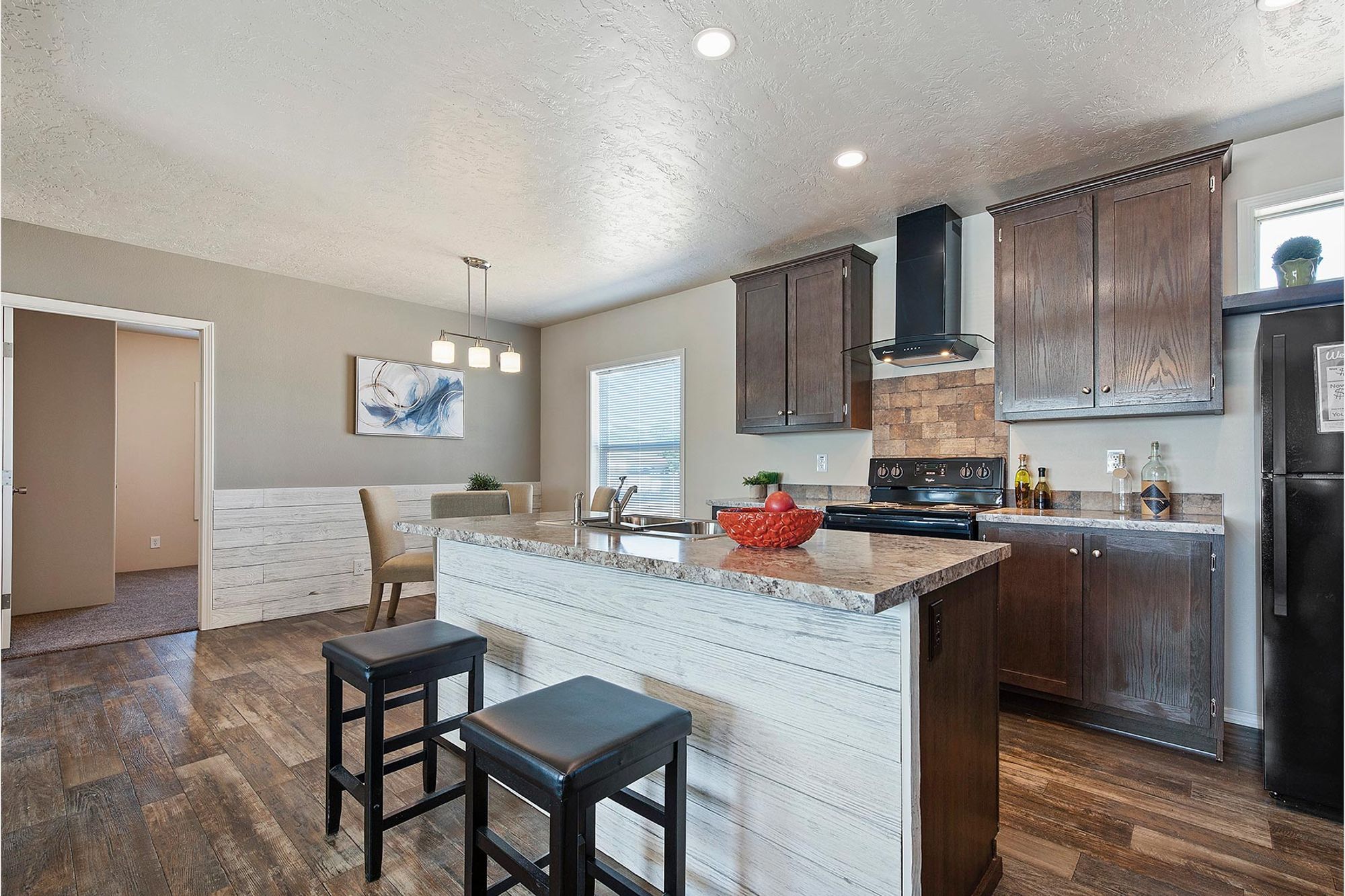 Dreamworks 4483B Kitchen 2