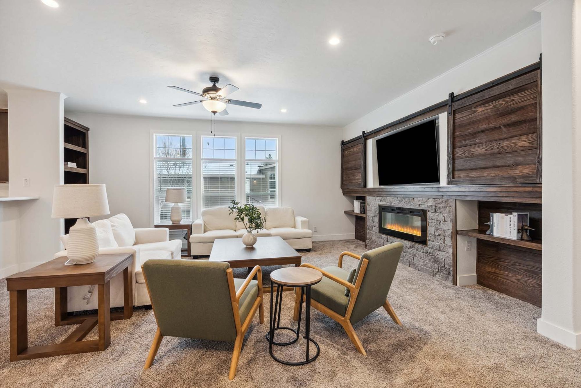 selkirk advantage living room 1