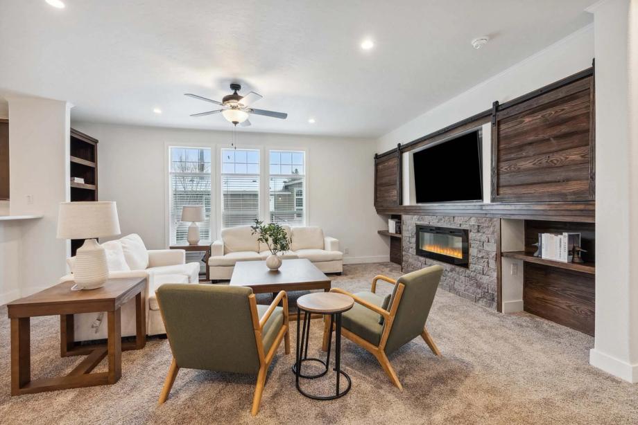 selkirk advantage living room 1