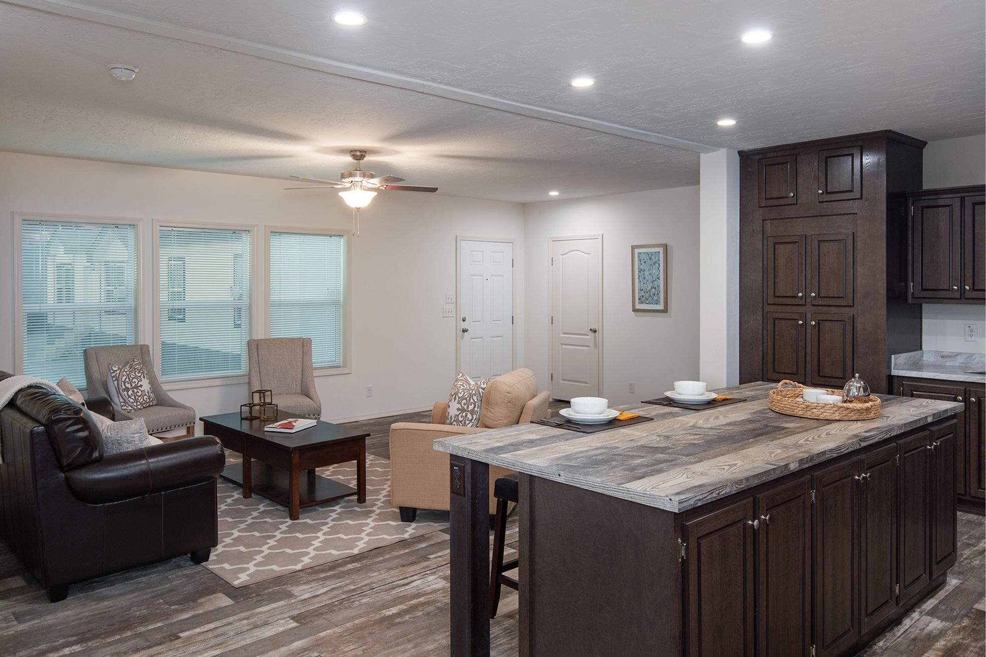 Hidden Valley HV4764M Kitchen 3