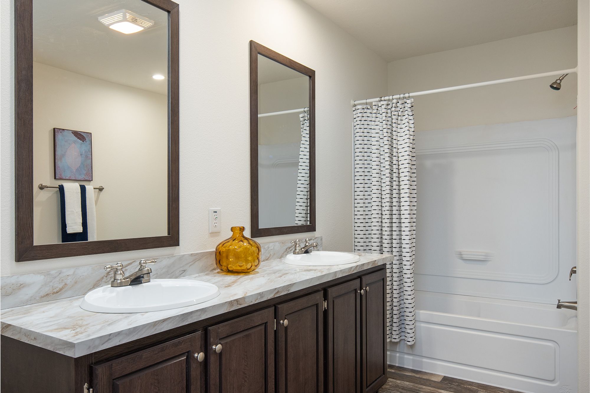 Hidden Valley HV4764M Master Bath 1
