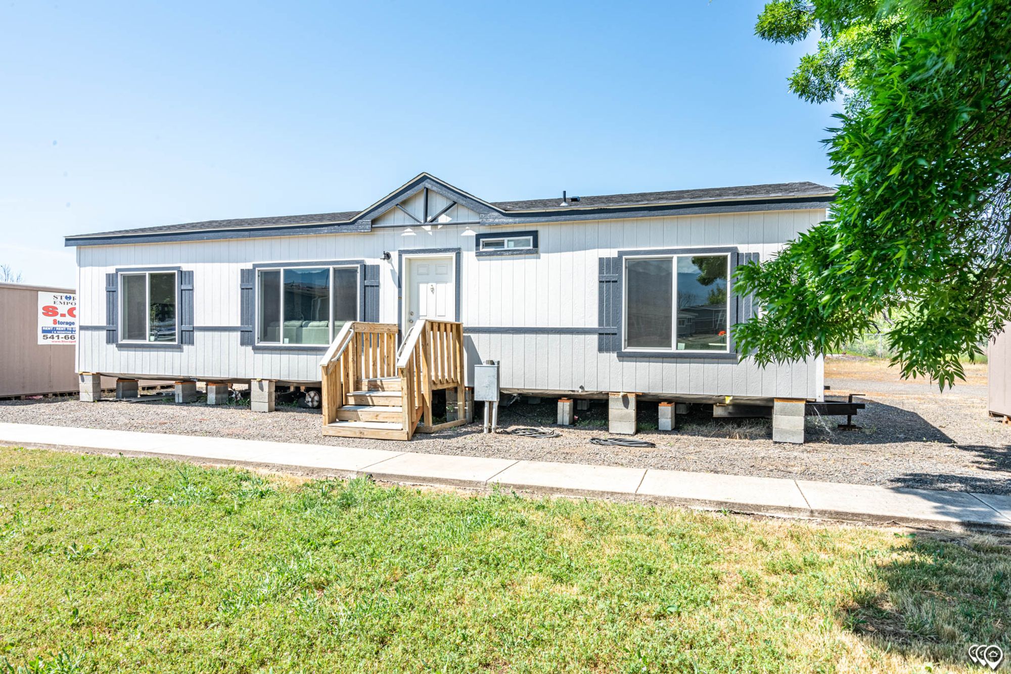 Long single-story house option
