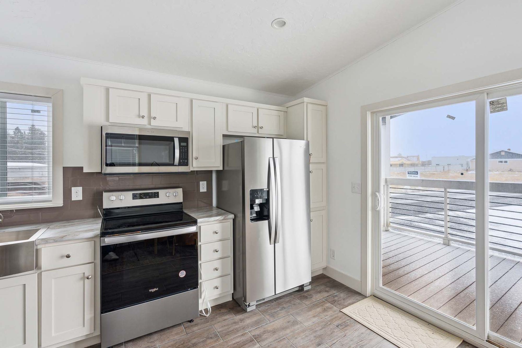 ADU 2321B kitchen 2