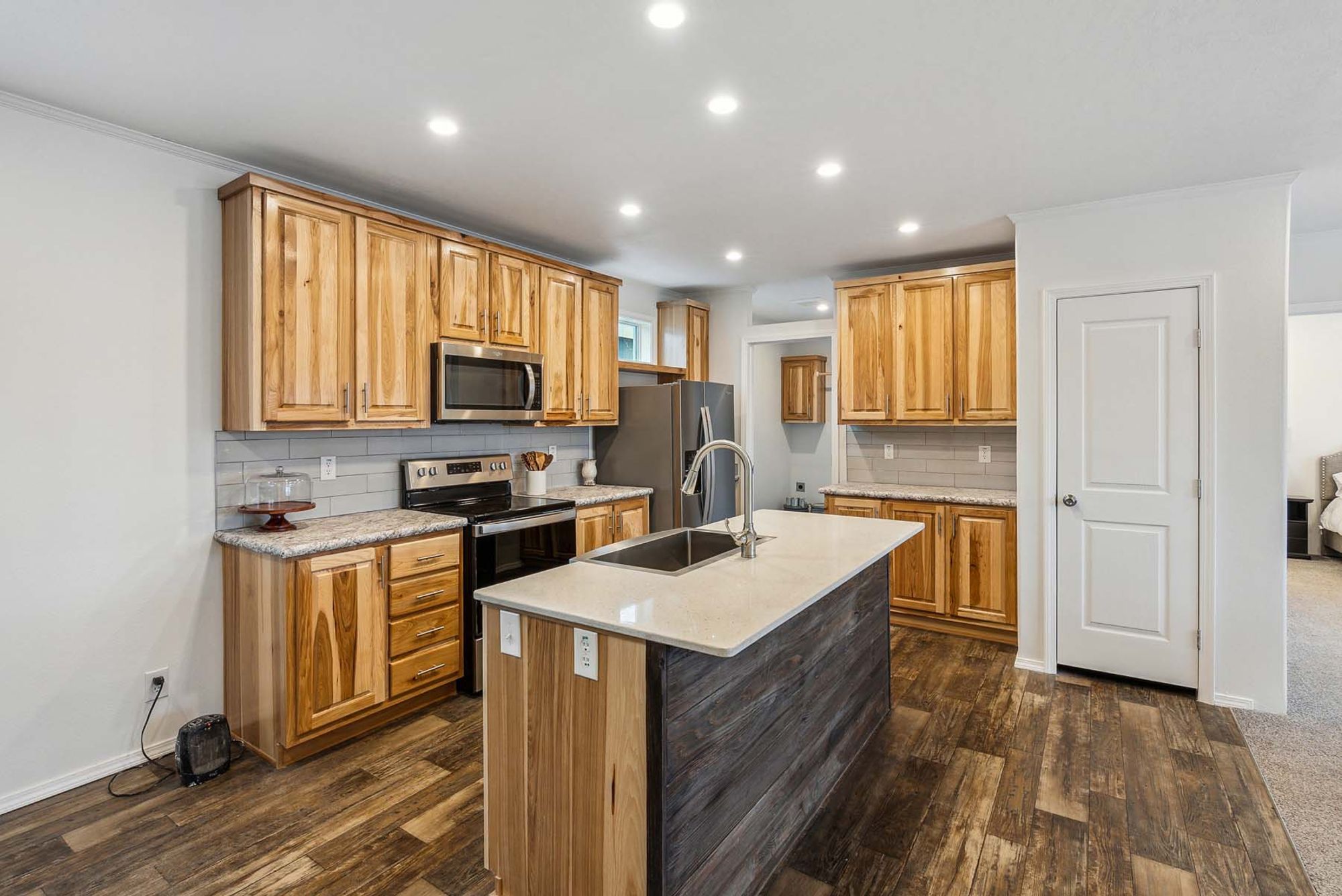 dreamworks dw4483b kitchen 1