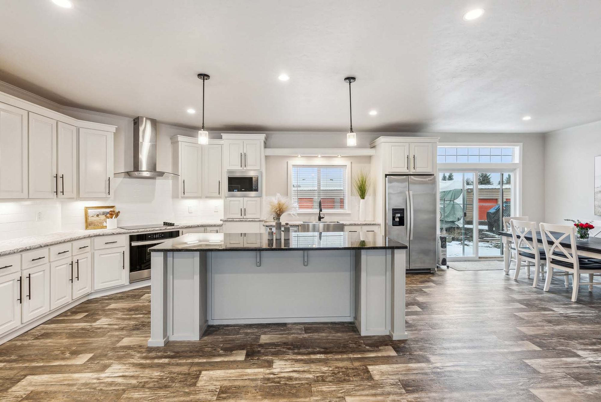 Hidden Valley Estates HV6764M Kitchen 2