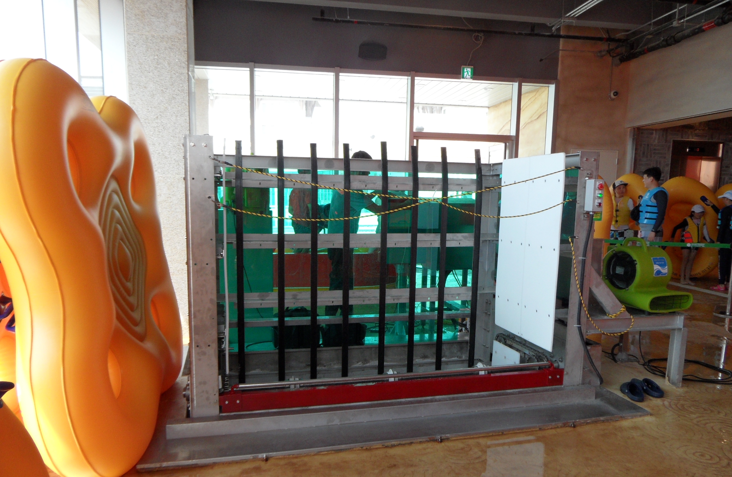 워터파크 벨트 컨베이어와 오토 리프터 - 2