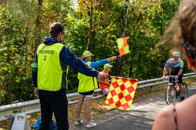 Arbitres au drapeau