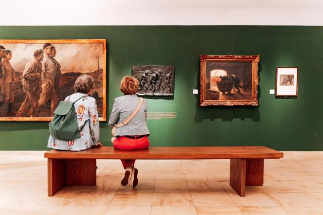 **Photographie réalisée lors d’une visite au Musée Félicien Rops à Namur, en Belgique.** Cette image s’inscrit dans une démarche de **photographie culturelle et artistique**, mettant en valeur l’atmosphère et l’univers du musée consacré à l’artiste belge Félicien Rops.
