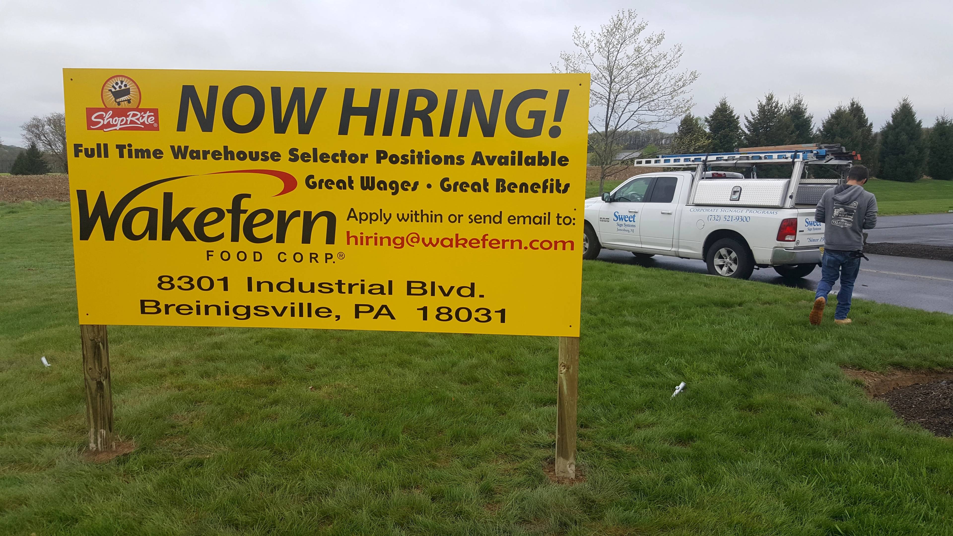 ShopRite Now hiring Sign PA 
