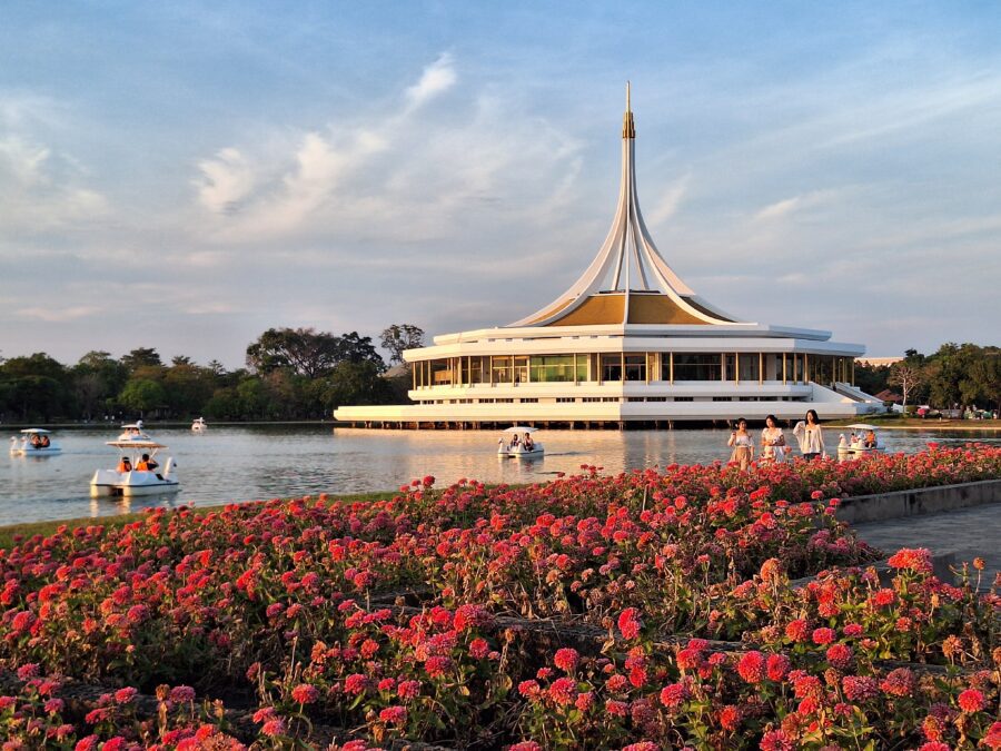 กิจกรรมเปิดประสบการณ์สำหรับผู้สูงอายุที่แข็งแรง