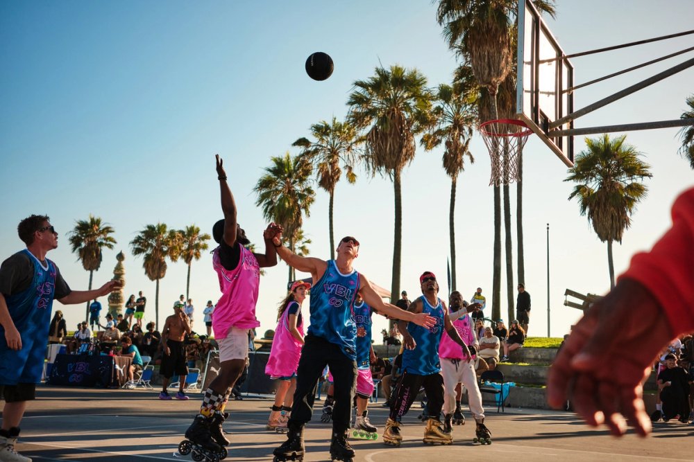 Venice Beach skate basket