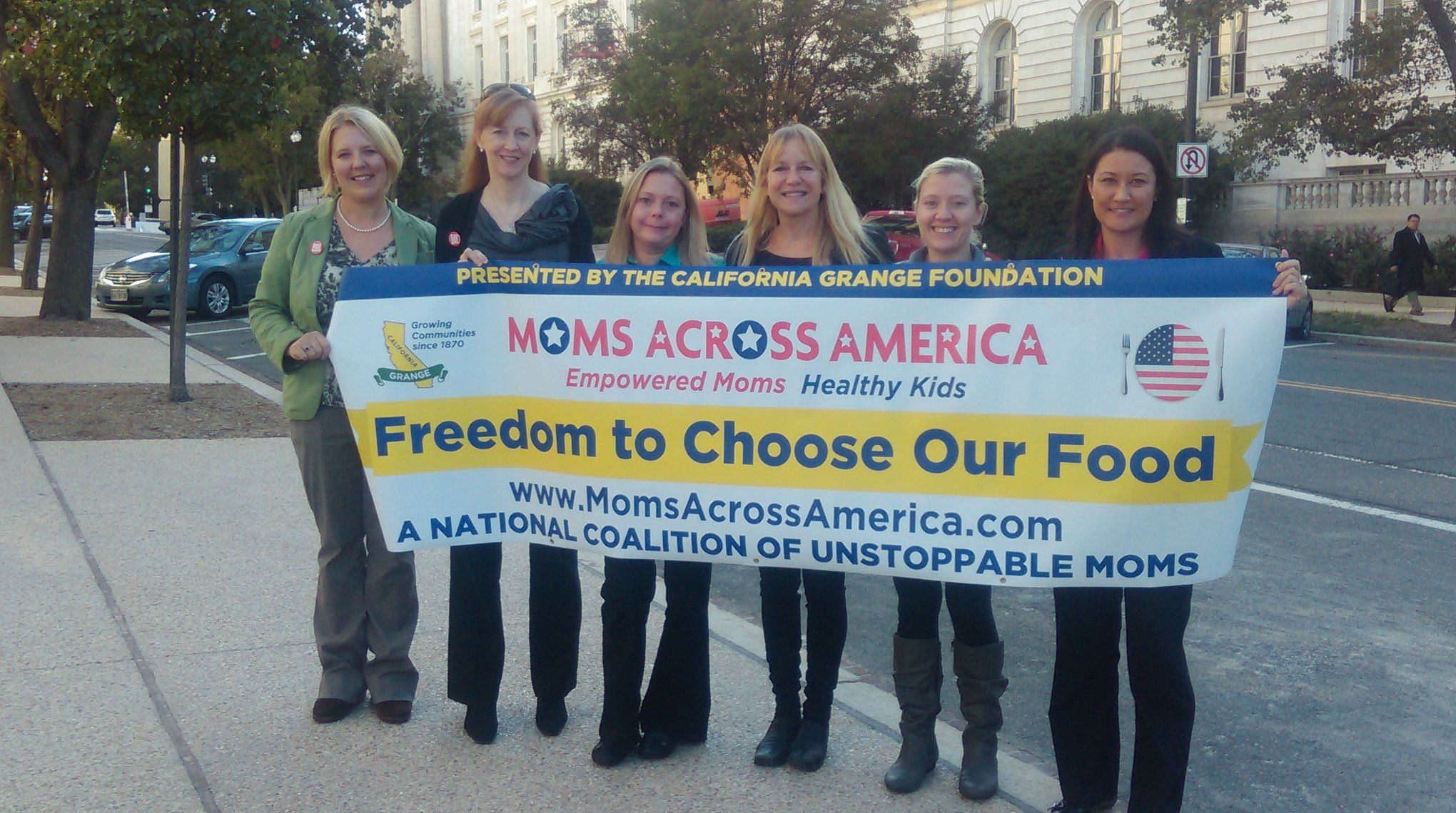 American's Speak Up Against the DARK ACT and for Mandatory GMO Labeling
