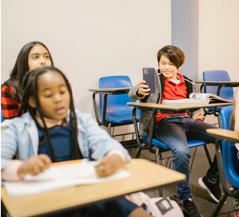 No Cell, Bell-to-Bell in Schools