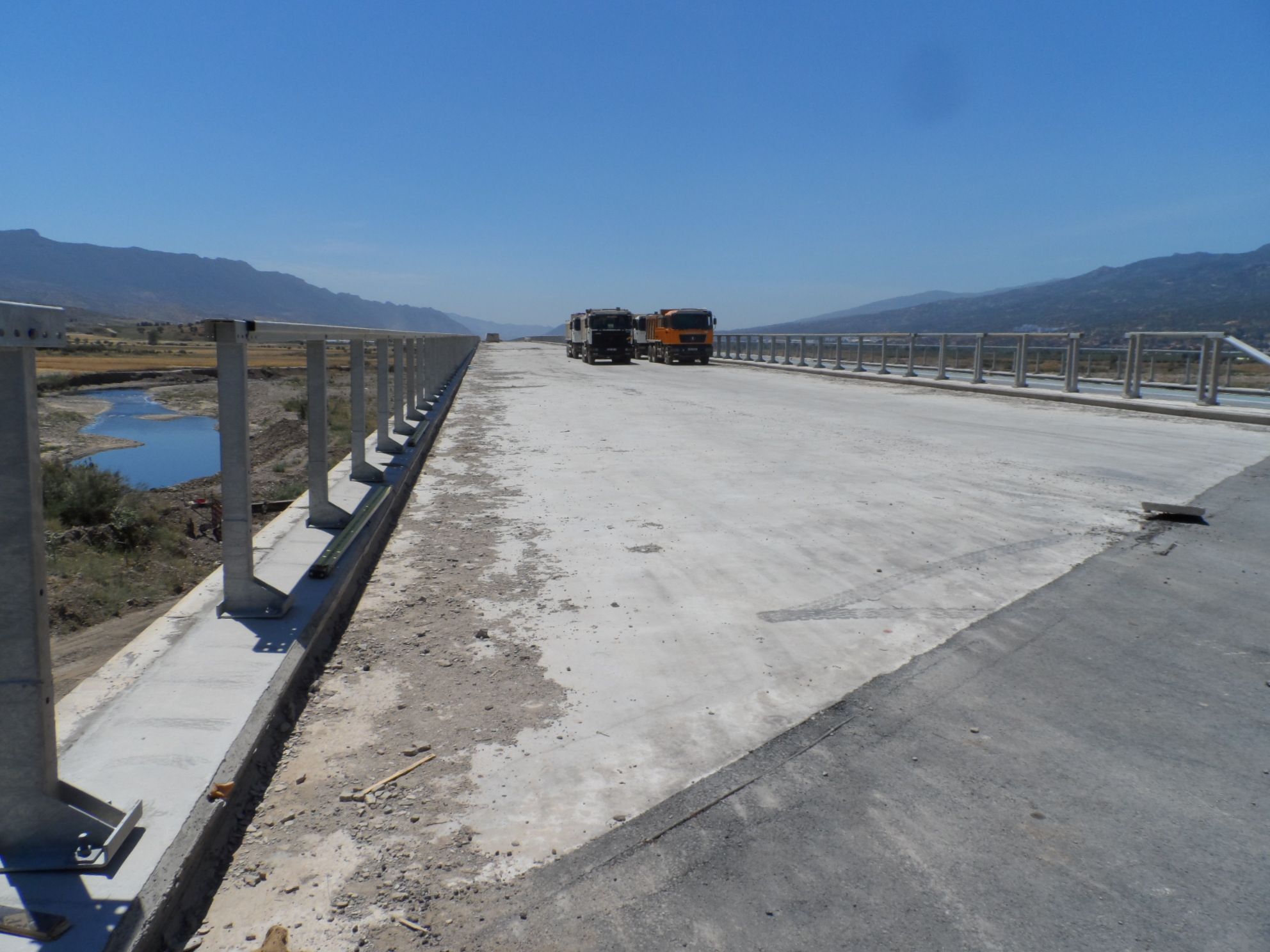 BEJAÏA –– Essais de chargement statique et dynamique sur ouvrage d’art