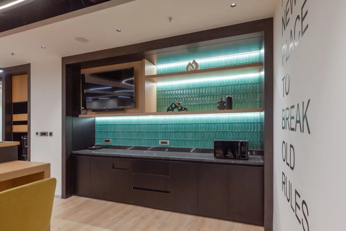 Lily gallery image 4