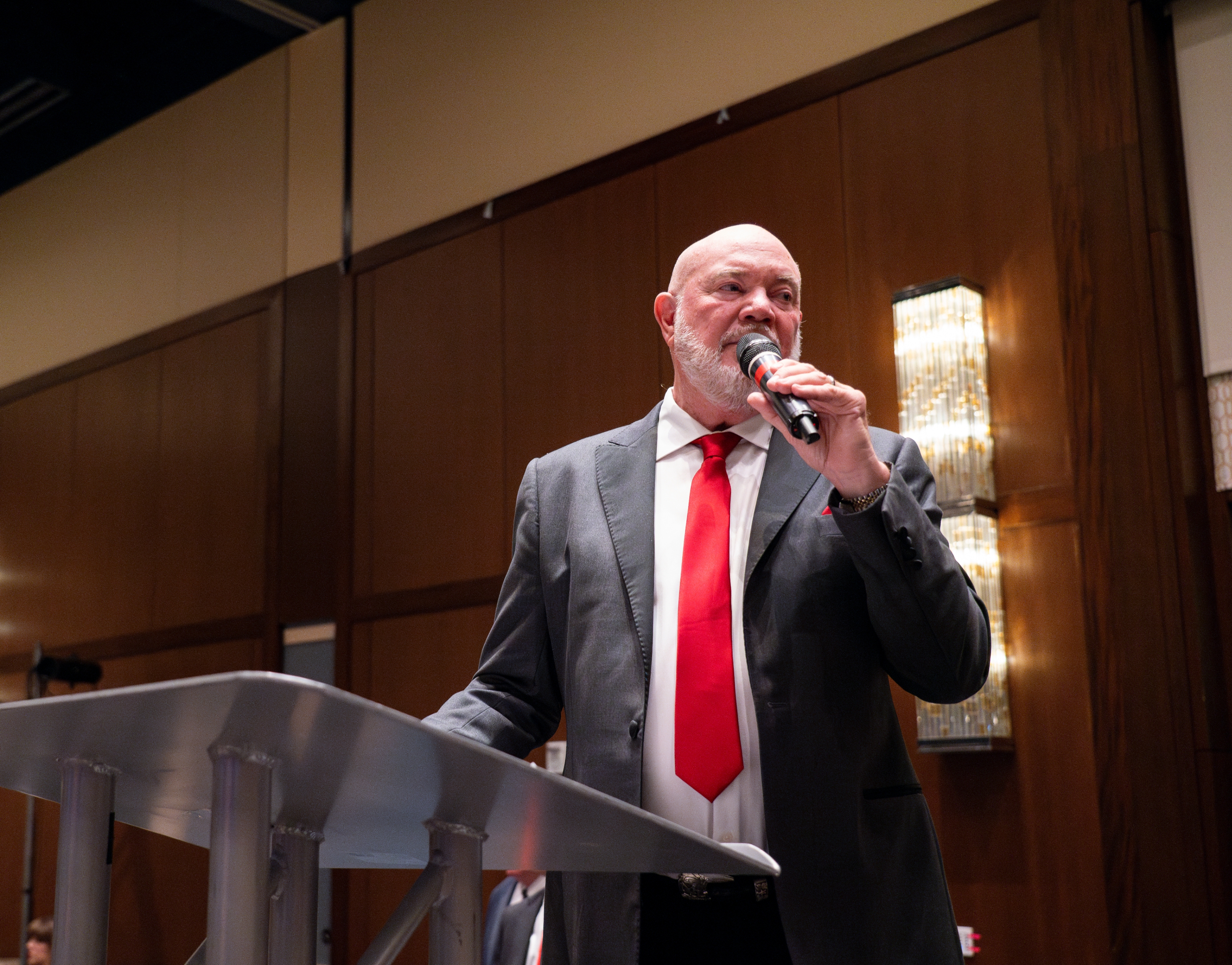 Mike Jones Auctioneers