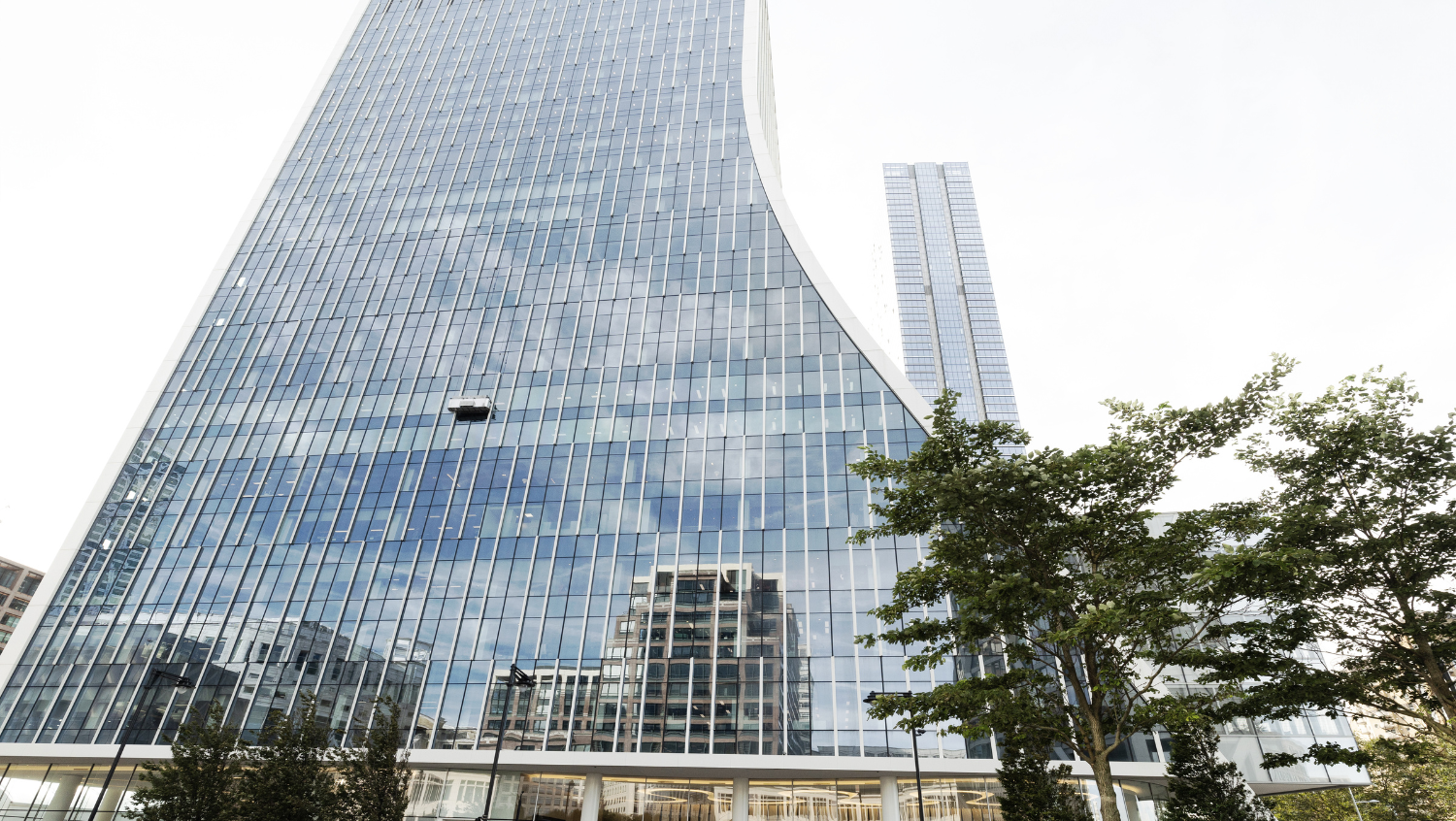 One bank street front photo
