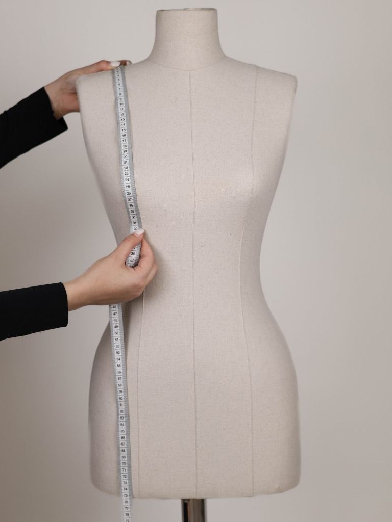 SHOULDER TO UNDER BREAST