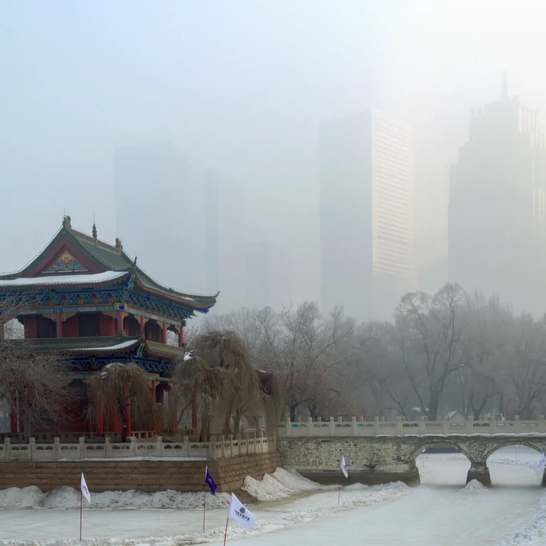 Smog and cooler temperatures in China