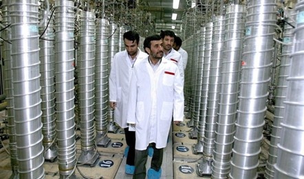Former Iranian president Mahmoud Ahmadinejad touring the Natanz centrifuges // Nuclear Threat Initiative