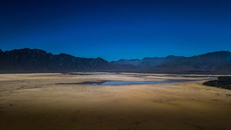 Image of the Theewaterskloof Dam in South Africa