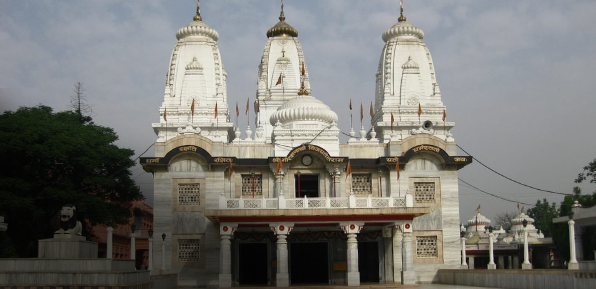 Gorakhpur Math The Gorakhpur Math and its Mahants in Indian Politics