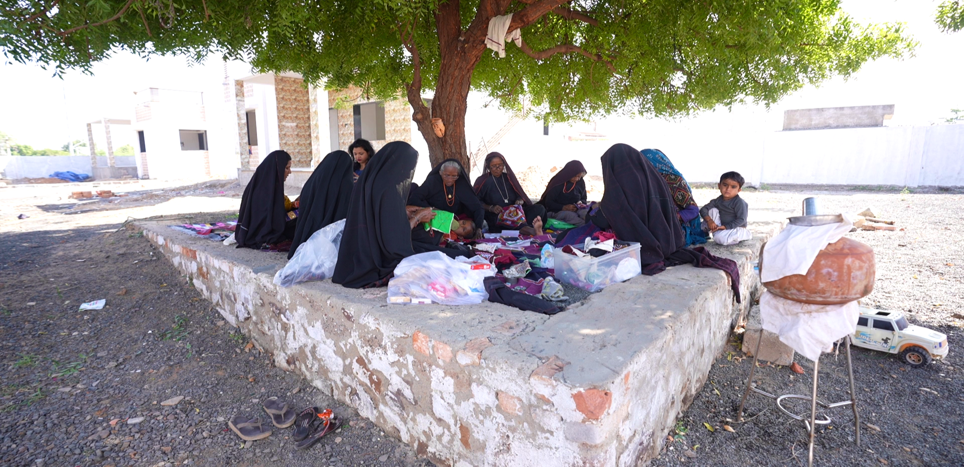 Nomadic Threads From Sand to Thread: The Nomadic Journey of Craft
