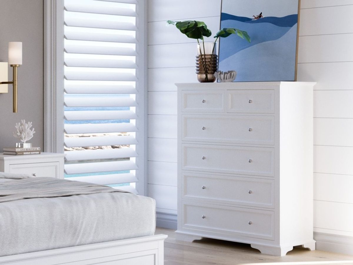 Plimmerton tallboy in white.