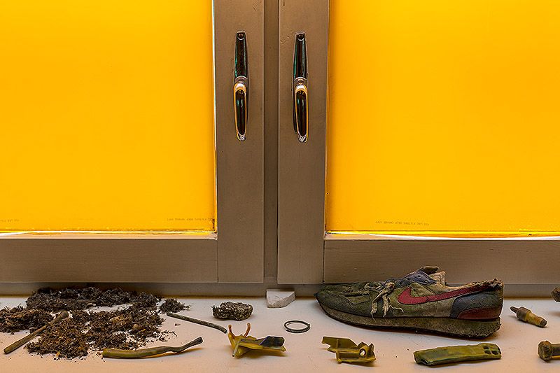 Your practice is characterised by the observation of encounters and interactions between different elements, often everyday objects. Could you elaborate on how you select these materials and what criteria you follow to integrate them into your work?