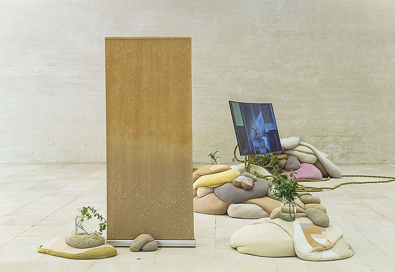 Your practice is characterised by the observation of encounters and interactions between different elements, often everyday objects. Could you elaborate on how you select these materials and what criteria you follow to integrate them into your work?