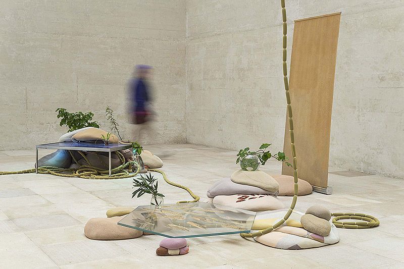 Your practice is characterised by the observation of encounters and interactions between different elements, often everyday objects. Could you elaborate on how you select these materials and what criteria you follow to integrate them into your work?