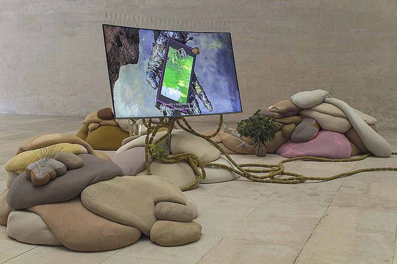 Your practice is characterised by the observation of encounters and interactions between different elements, often everyday objects. Could you elaborate on how you select these materials and what criteria you follow to integrate them into your work?
