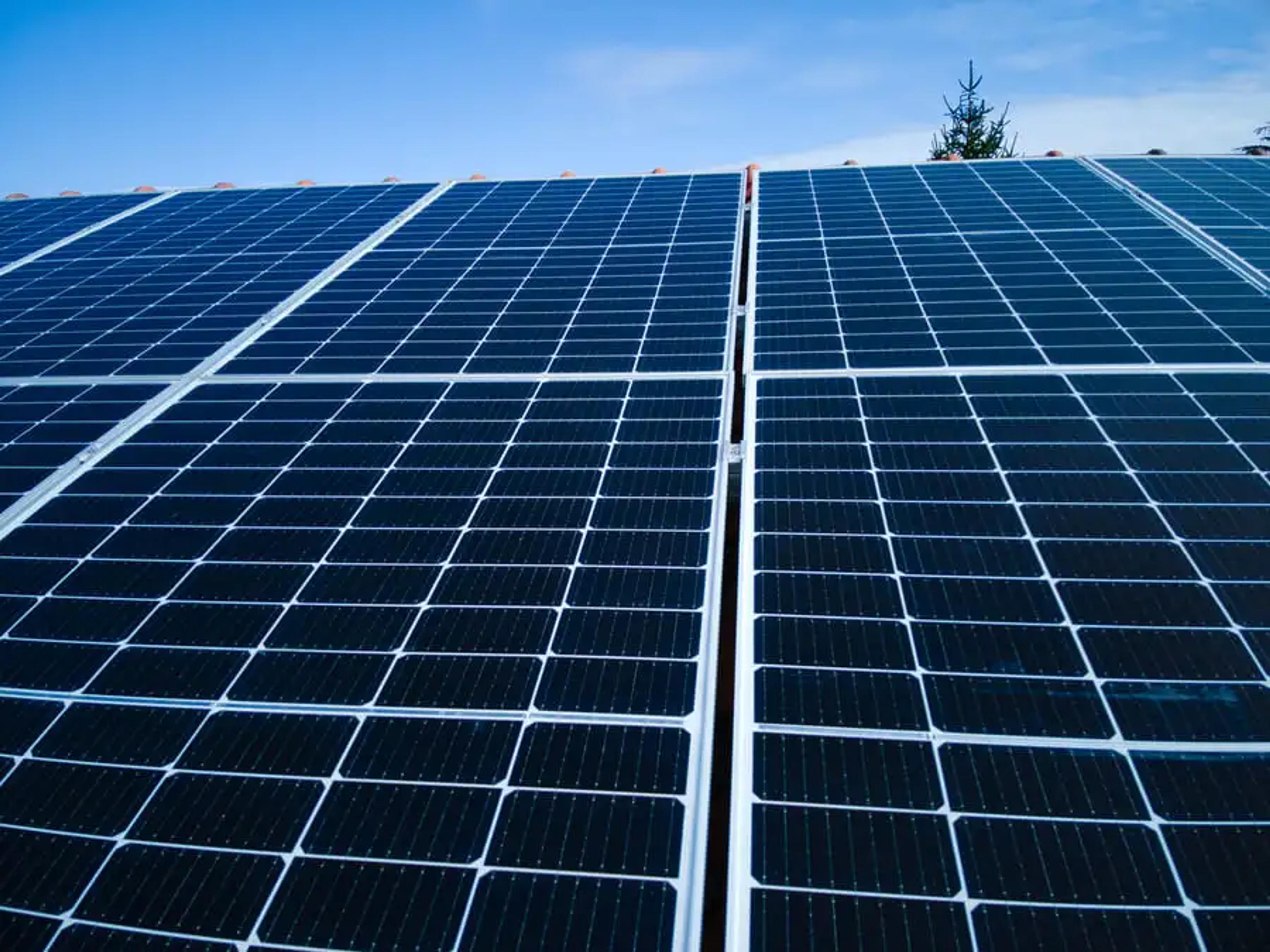 Instalação fotovoltaica pela Otovo