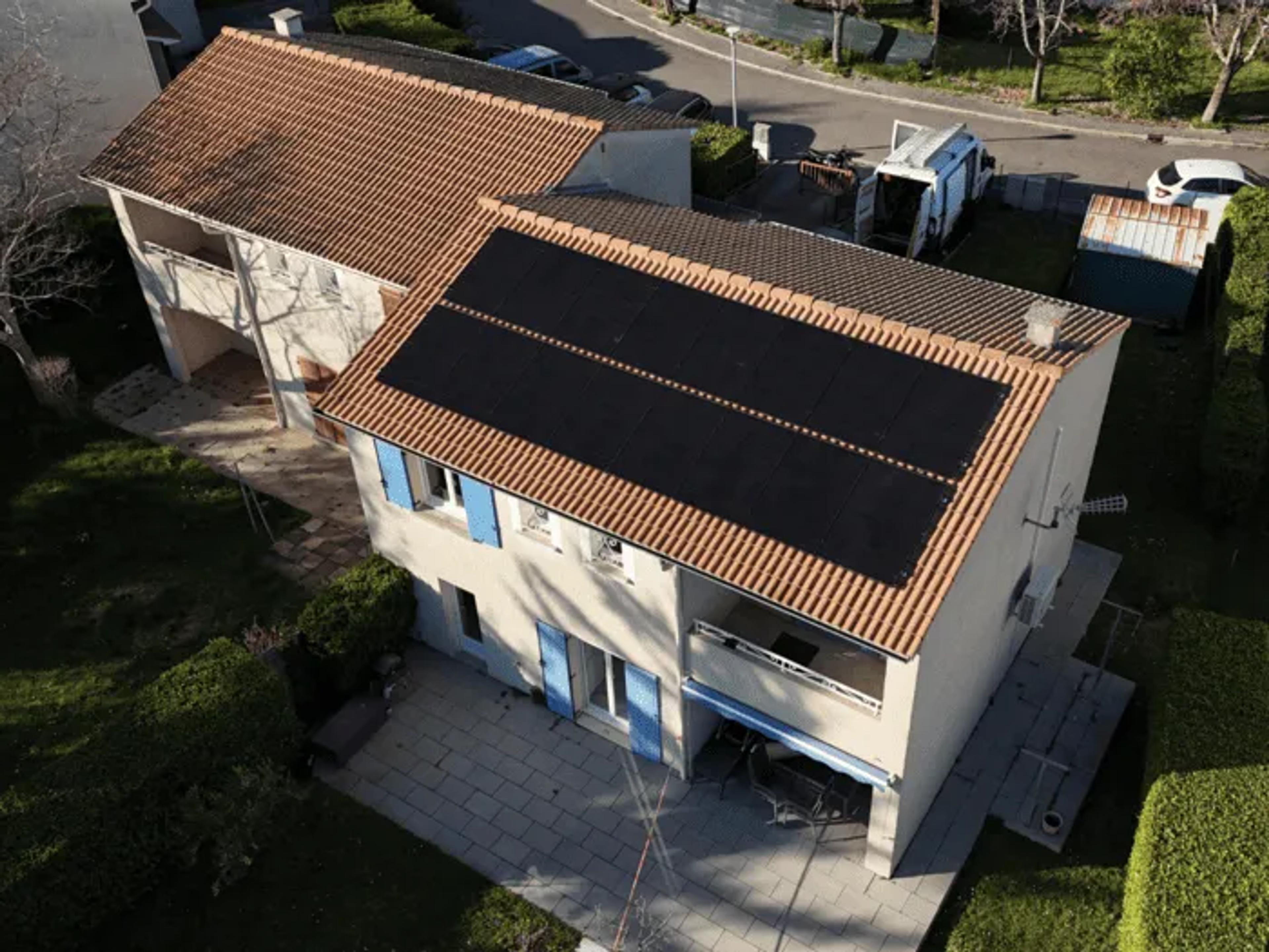 panneaux solaires full black